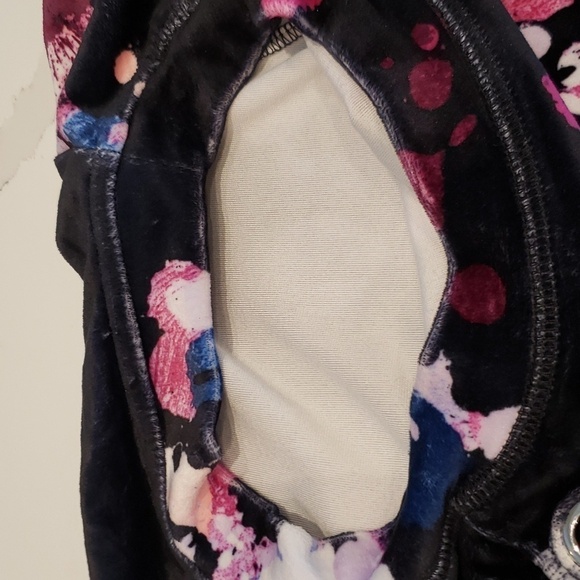 Justice Top Crop Paint Splatter velvet Girls Kids Size 8 - Picture 9 of 11